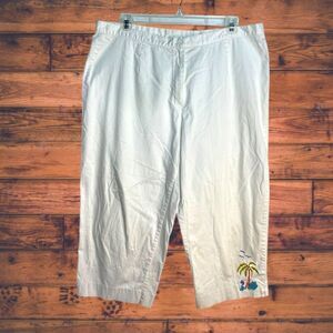 5‎ for $25🔥Leslie Fay Cropped White Embroidered Hem Pants 24W